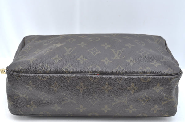 Auth Louis Vuitton Monogram Trousse Toilette 28 Clutch Hand Bag M47522 LV K6684