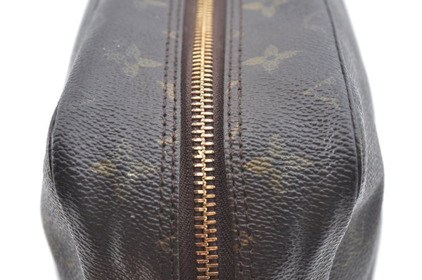 Auth Louis Vuitton Monogram Trousse Toilette 28 Clutch Hand Bag M47522 LV K6684