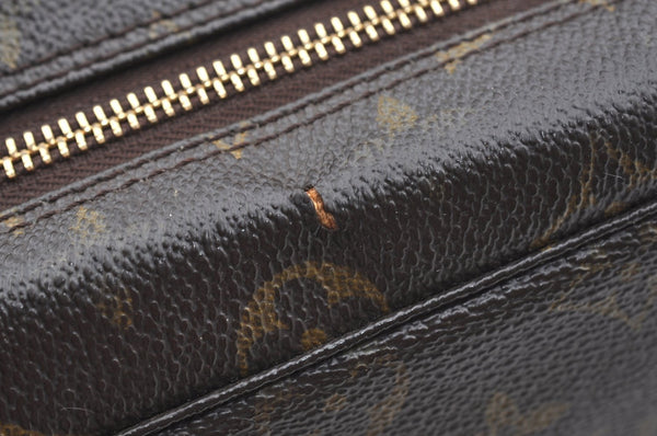 Auth Louis Vuitton Monogram Trousse Toilette 28 Clutch Hand Bag M47522 LV K6684