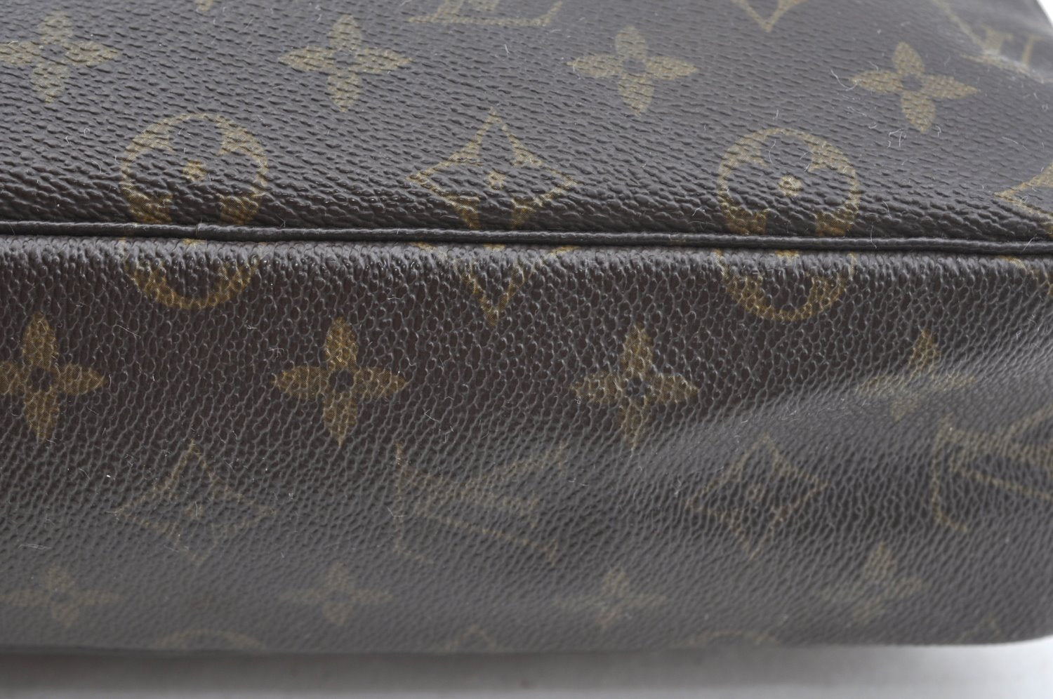 Auth Louis Vuitton Monogram Trousse Toilette 28 Clutch Hand Bag M47522 LV K6684