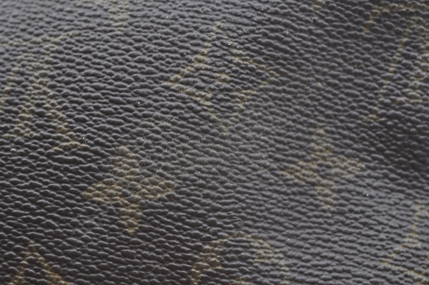 Auth Louis Vuitton Monogram Trousse Toilette 28 Clutch Hand Bag M47522 LV K6684