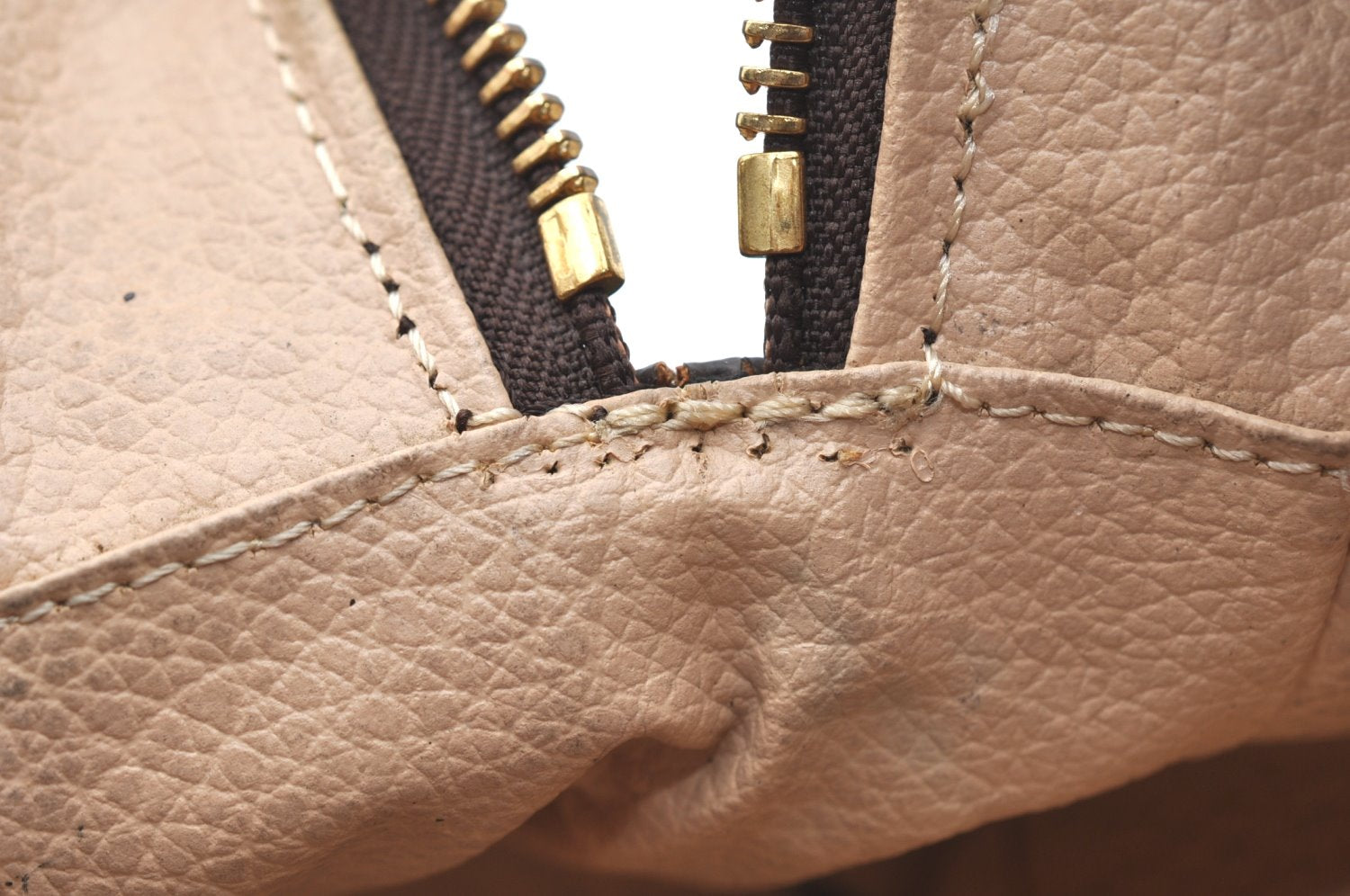 Auth Louis Vuitton Monogram Trousse Toilette 28 Clutch Hand Bag M47522 LV K6684