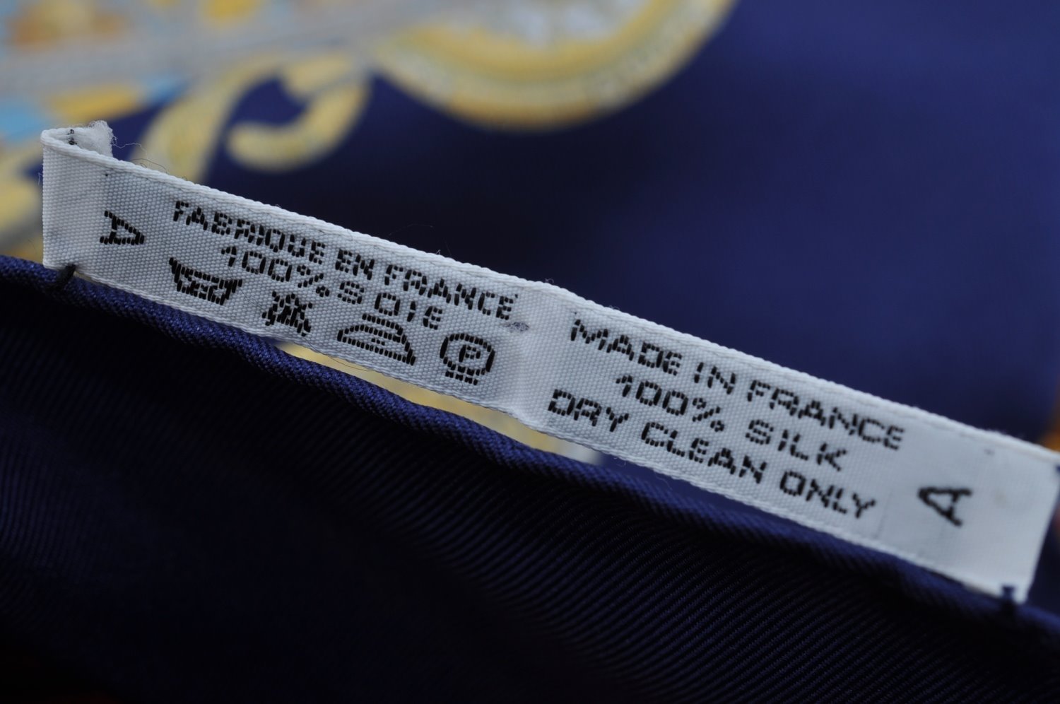 Authentic HERMES Carre 90 Scarf 