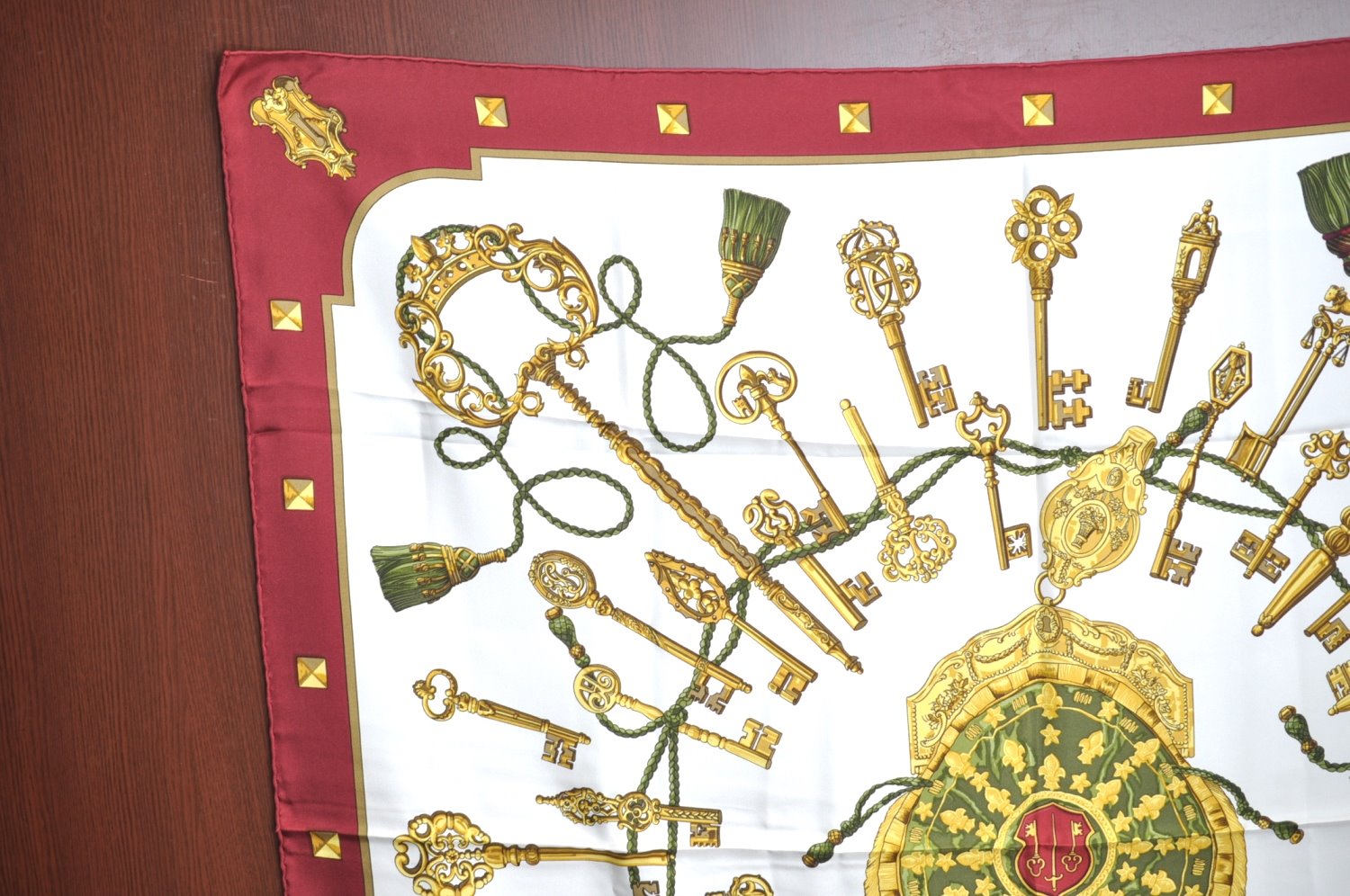 Authentic HERMES Carre 90 Scarf 