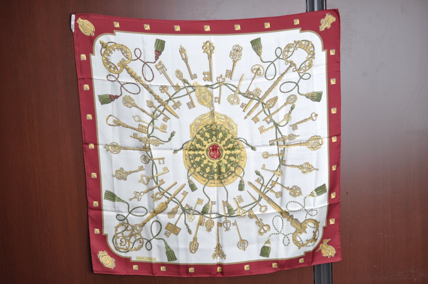 Authentic HERMES Carre 90 Scarf 