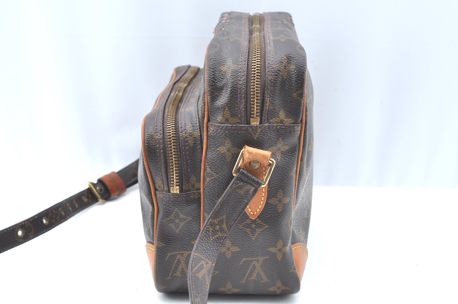 Authentic Louis Vuitton Monogram Nile Shoulder Cross Body Bag M45244 LV K6868