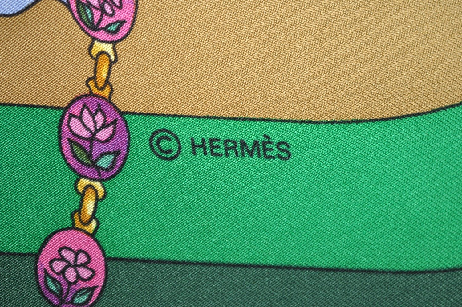 Authentic HERMES Carre 90 Scarf 