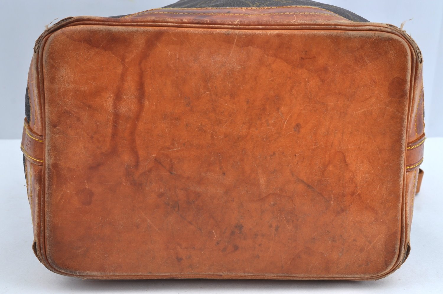 Authentic Louis Vuitton Monogram Noe Shoulder Drawstring Bag M42224 LV K6880