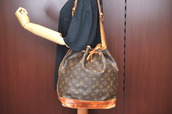 Authentic Louis Vuitton Monogram Noe Shoulder Drawstring Bag M42224 LV K6880