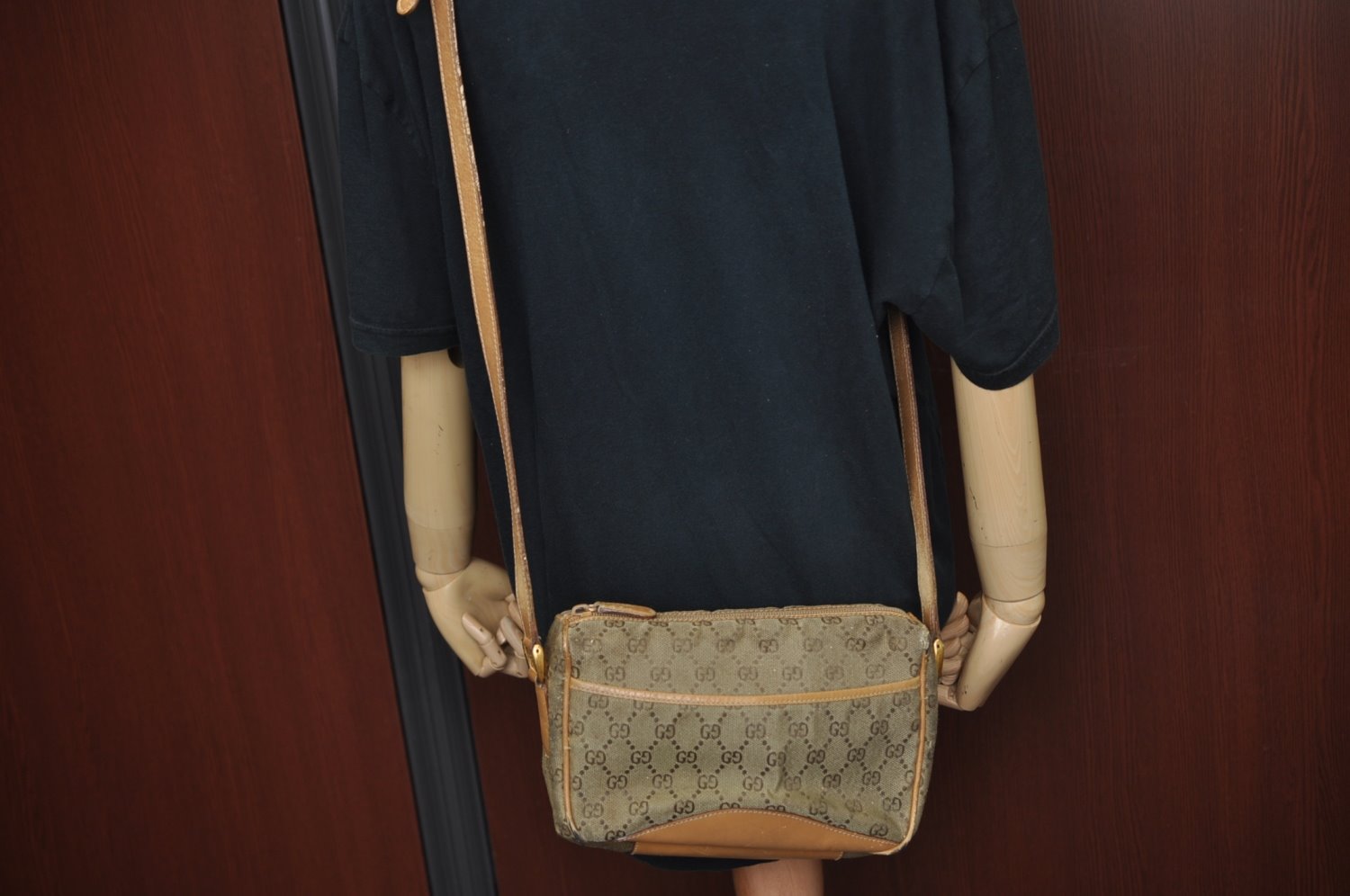Authentic GUCCI Shoulder Cross Body Bag GG Canvas Leather Brown Junk K6918