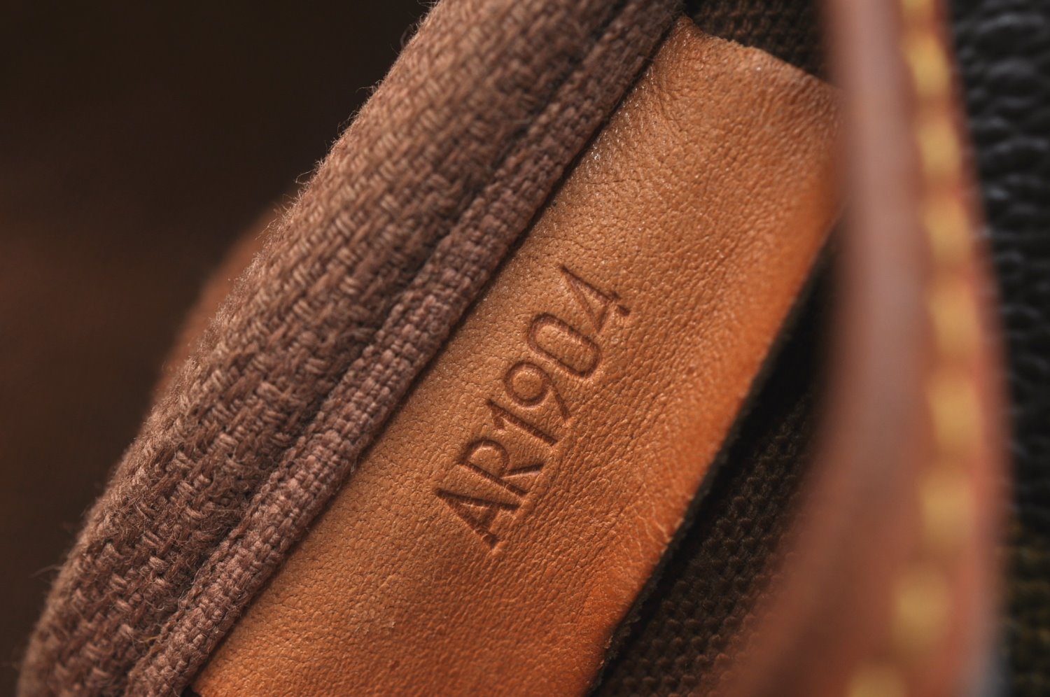 Authentic Louis Vuitton Monogram Saumur 35 Shoulder Cross Bag M42254 LV K6924