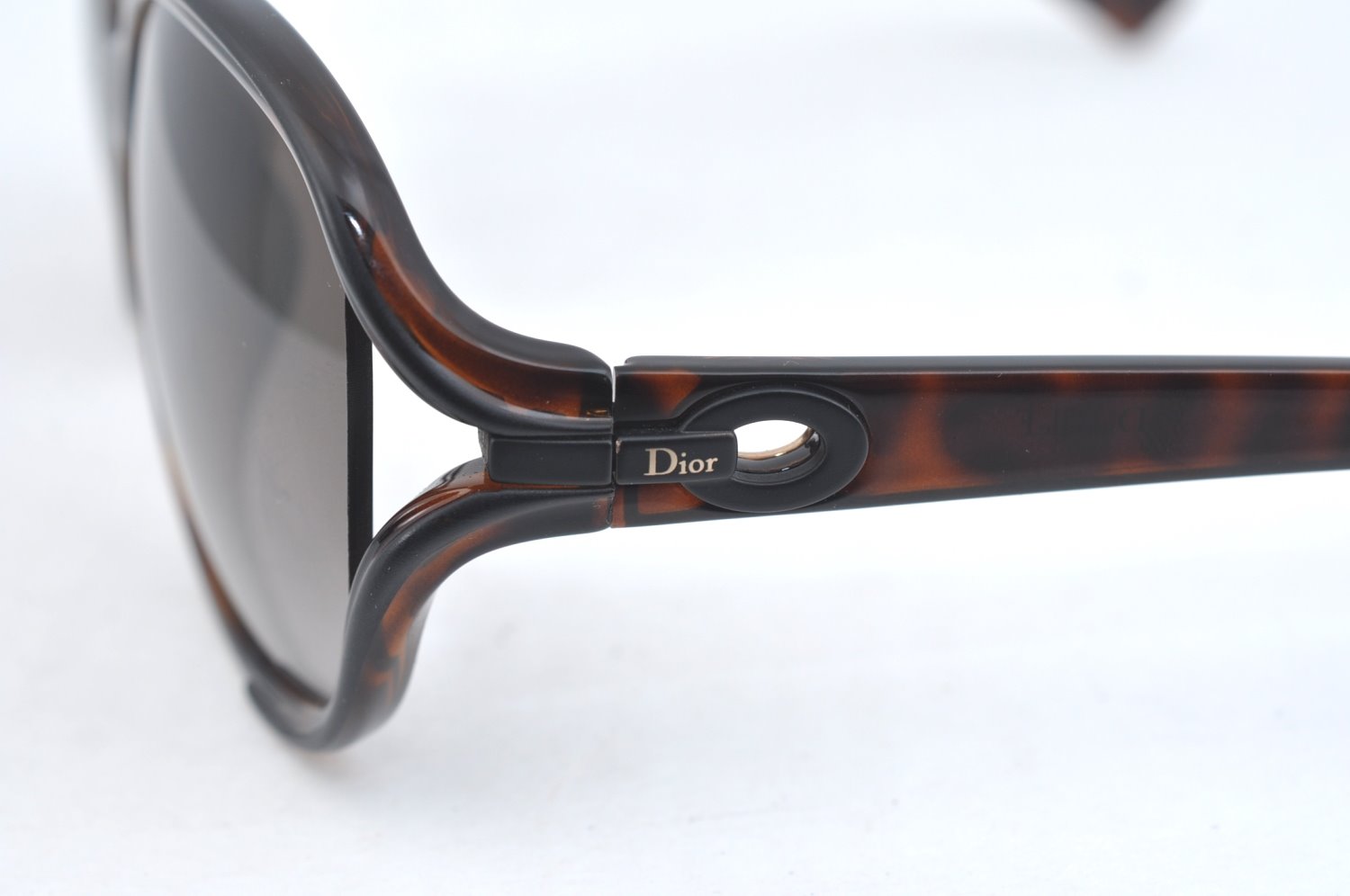 Authentic Christian Dior Sunglasses Tortoise Shell Plastic 6MNHA Brown CD K6950