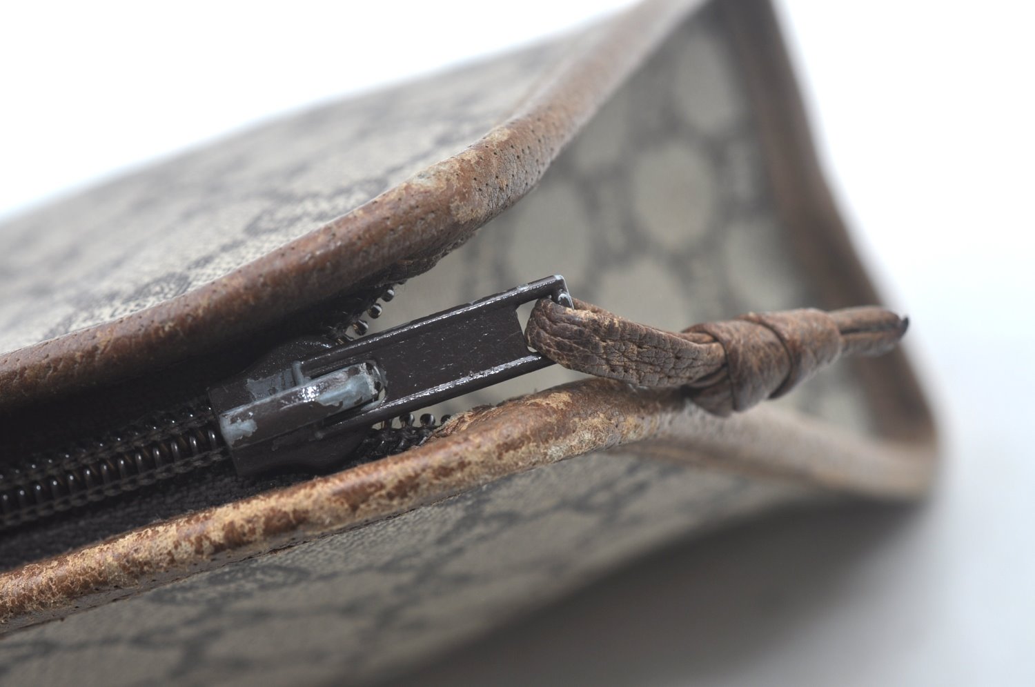 Authentic GUCCI GG Plus Vintage Clutch Hand Bag Purse PVC Leather Brown K7025