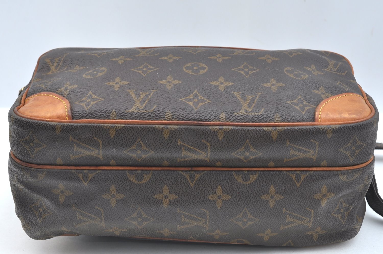 Authentic Louis Vuitton Monogram Nile Shoulder Cross Body Bag M45244 LV K7026