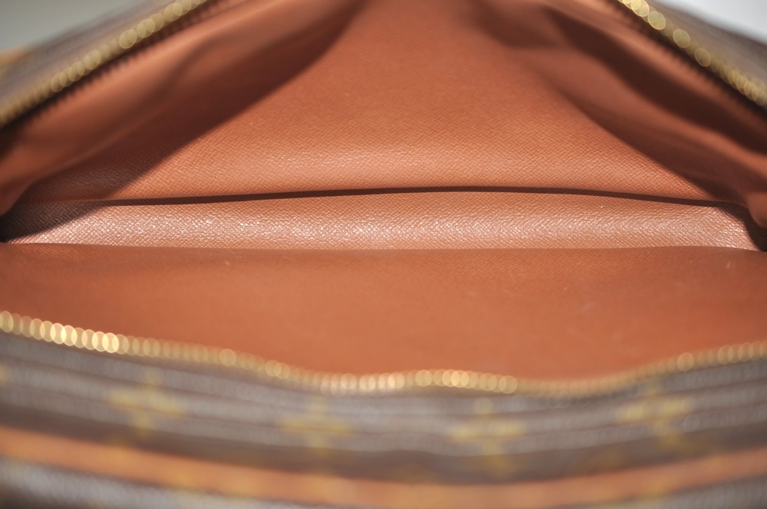 Authentic Louis Vuitton Monogram Nile Shoulder Cross Body Bag M45244 LV K7026