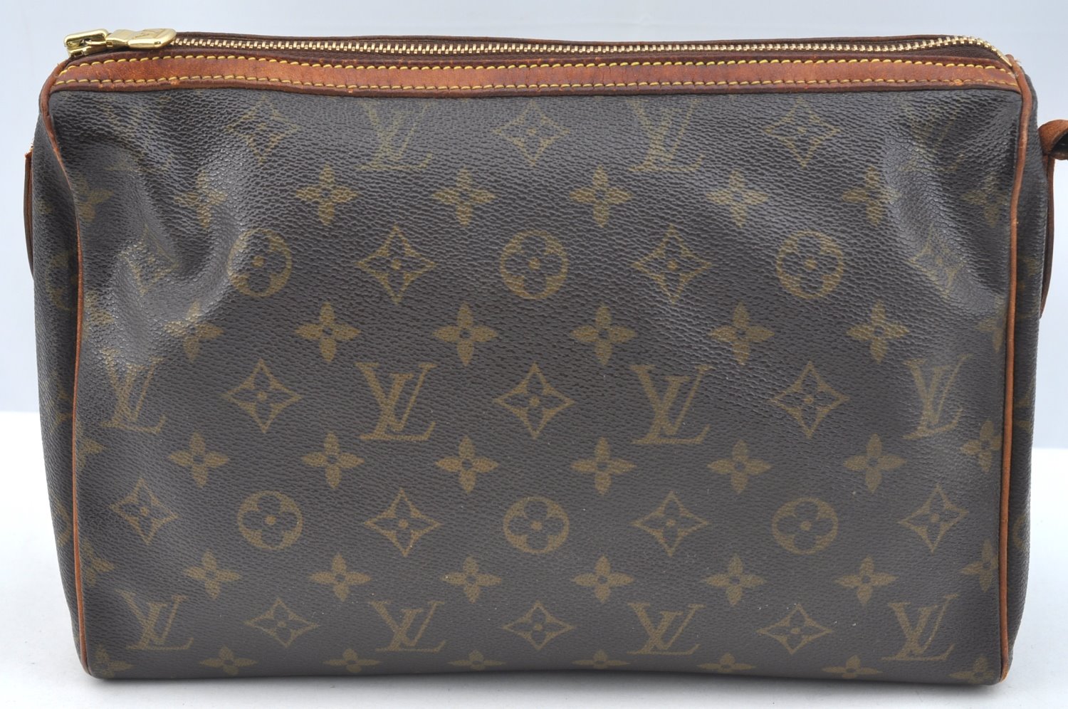 Authentic Louis Vuitton Monogram Tulleries MM Shoulder Bag M51348 LV Junk K7031
