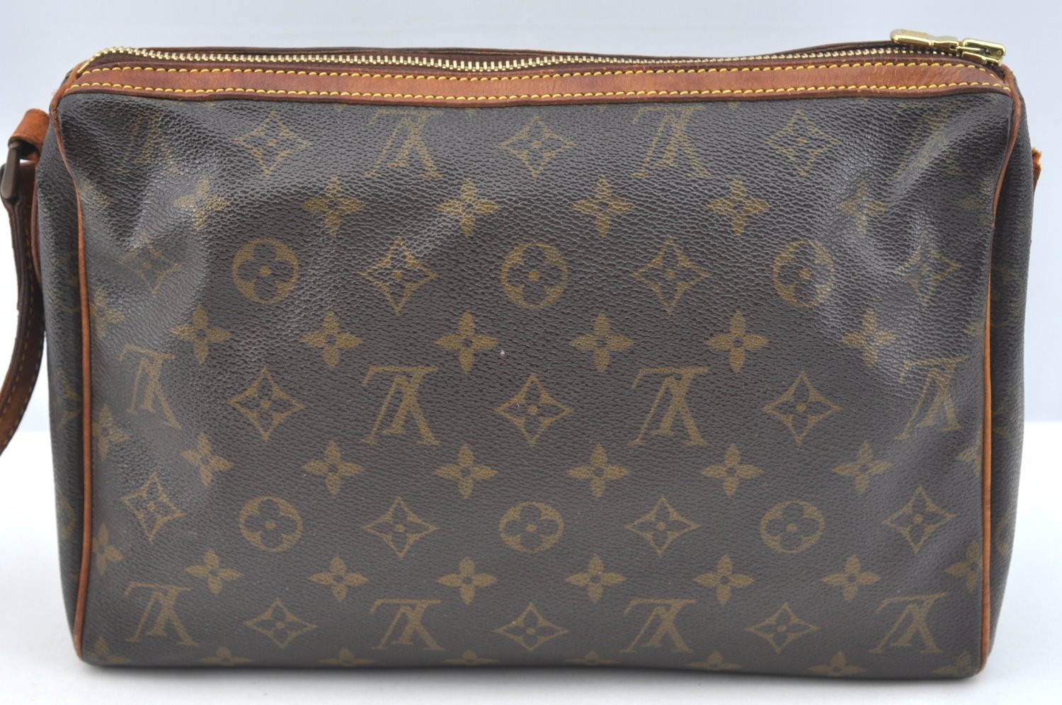 Authentic Louis Vuitton Monogram Tulleries MM Shoulder Bag M51348 LV Junk K7031
