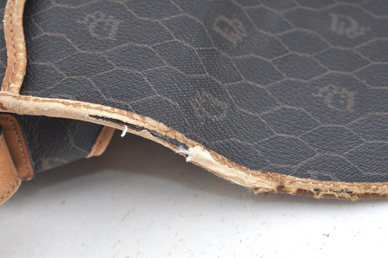 Authentic Christian Dior Honeycomb Shoulder Cross Bag PVC Leather Black K7048