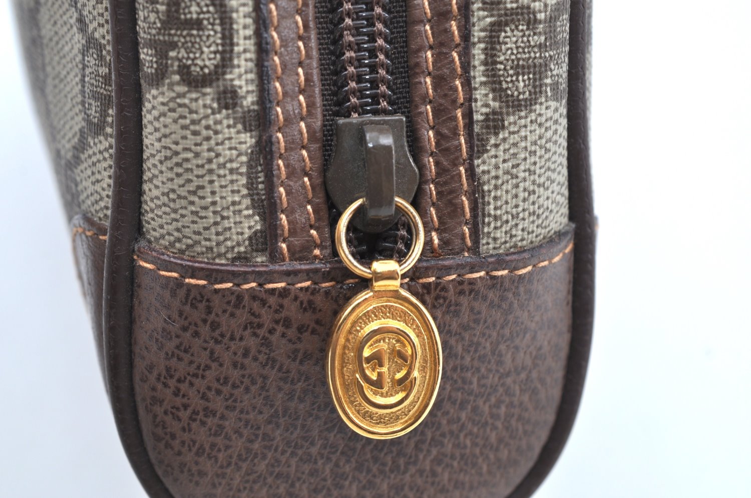 Authentic GUCCI Vintage Clutch Hand Bag Purse GG PVC Leather Brown Junk K7072