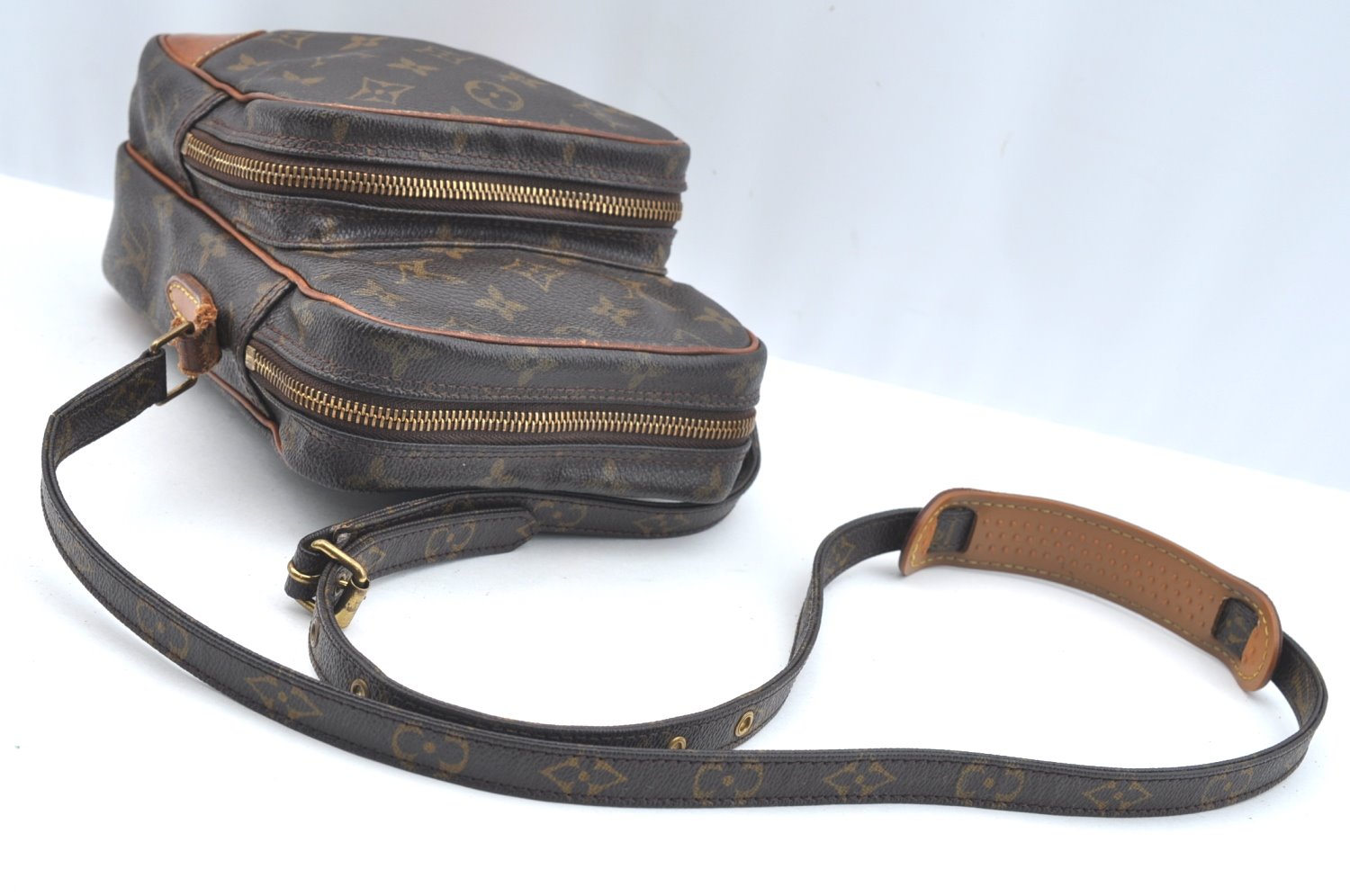 Authentic Louis Vuitton Monogram Amazone Shoulder Cross Bag M45236 LV Junk K7120