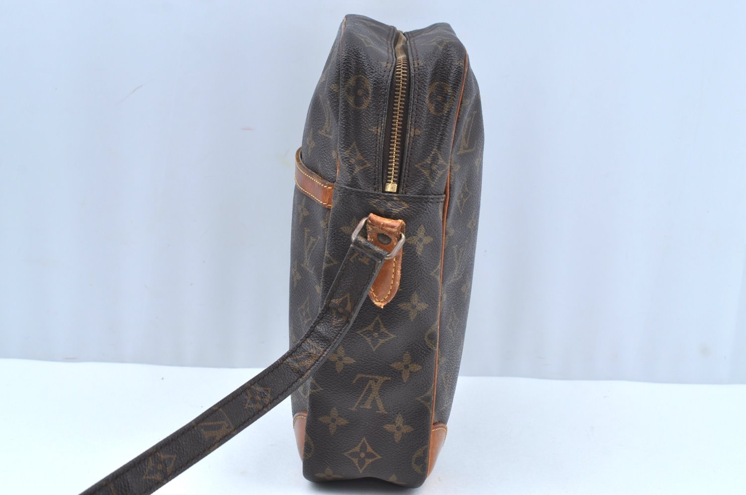 Authentic Louis Vuitton Monogram Danube MM Shoulder Cross Bag M45262 Junk K7122