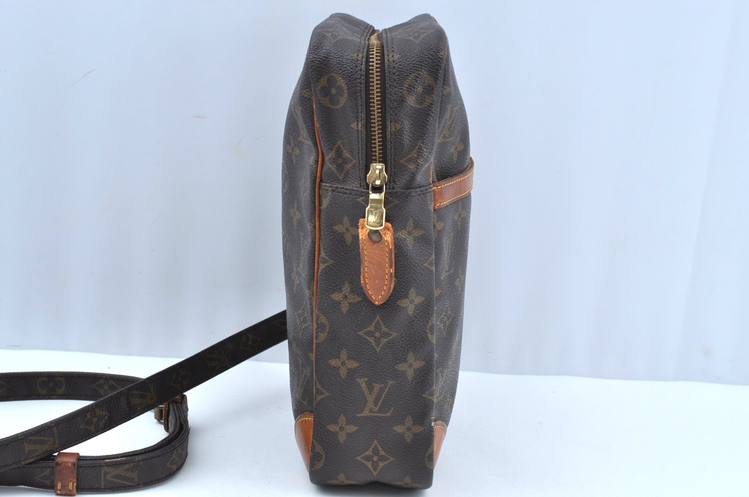 Authentic Louis Vuitton Monogram Danube MM Shoulder Cross Bag M45262 Junk K7122