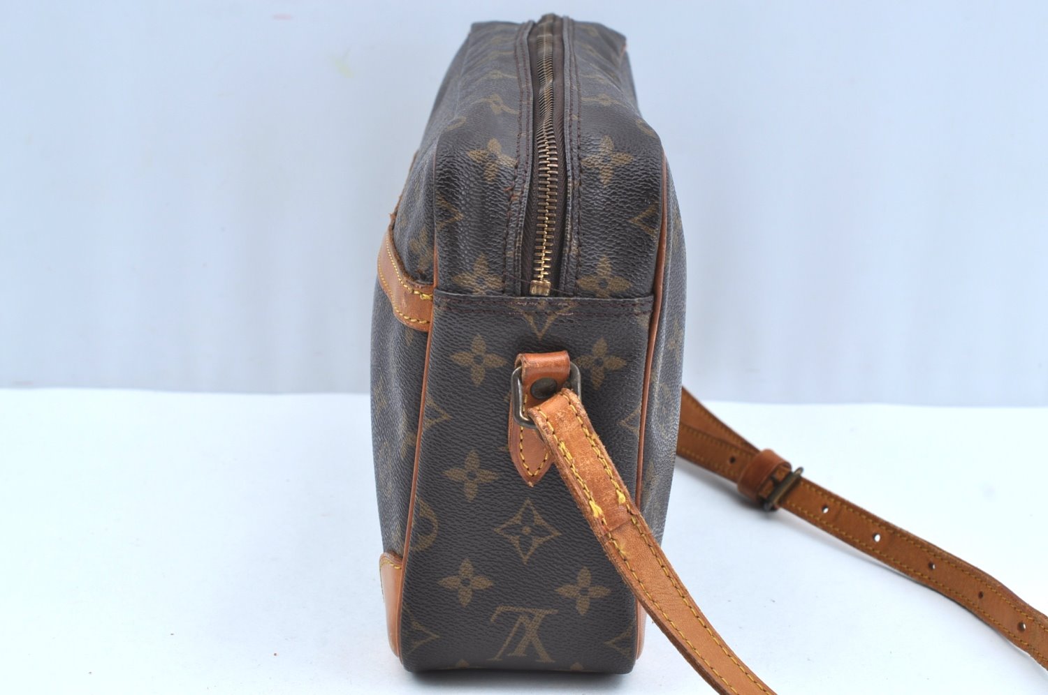 Auth Louis Vuitton Monogram Trocadero 30 Shoulder Cross Bag M51272 Junk. K7178