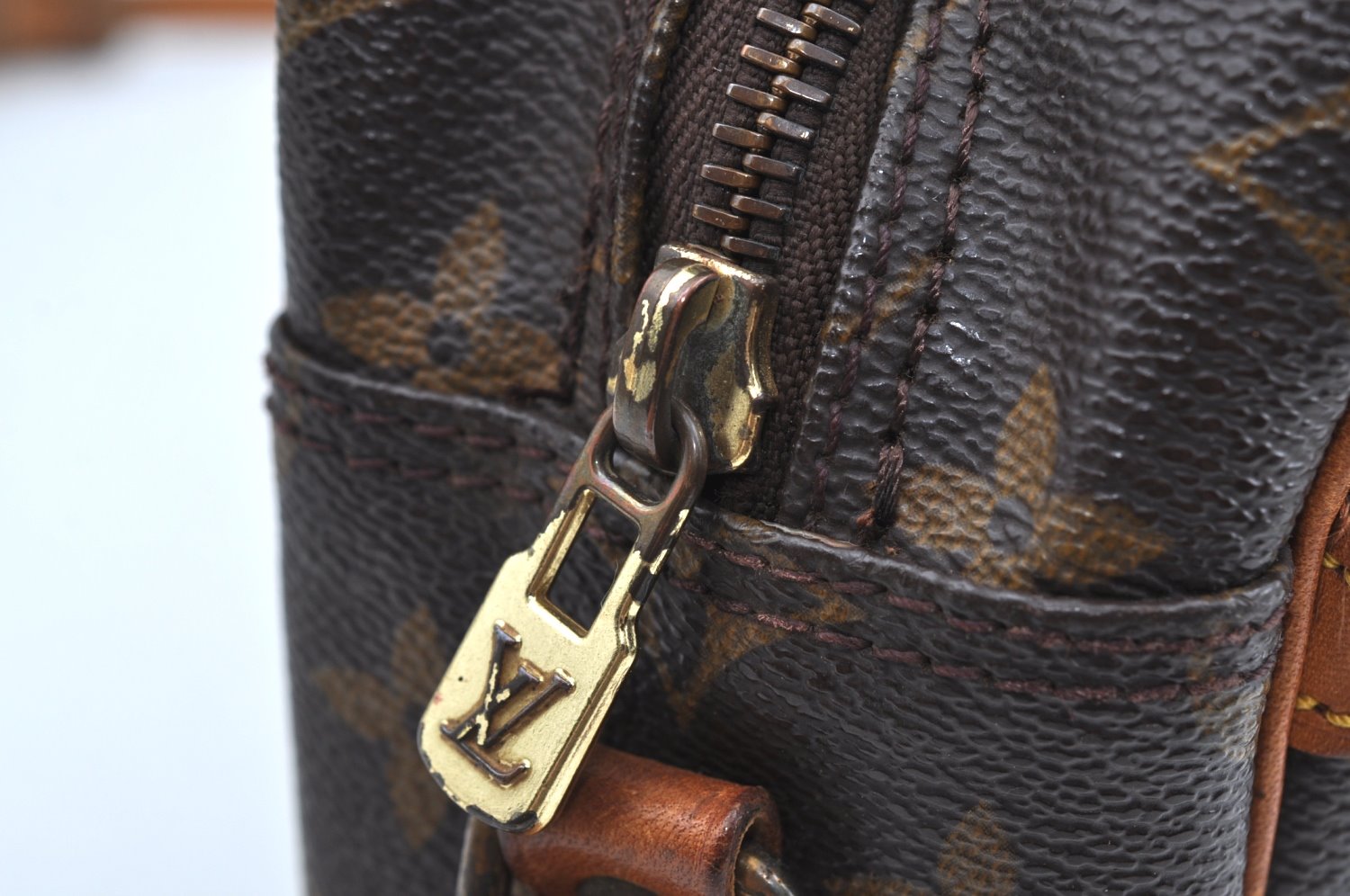 Auth Louis Vuitton Monogram Trocadero 30 Shoulder Cross Bag M51272 Junk. K7178