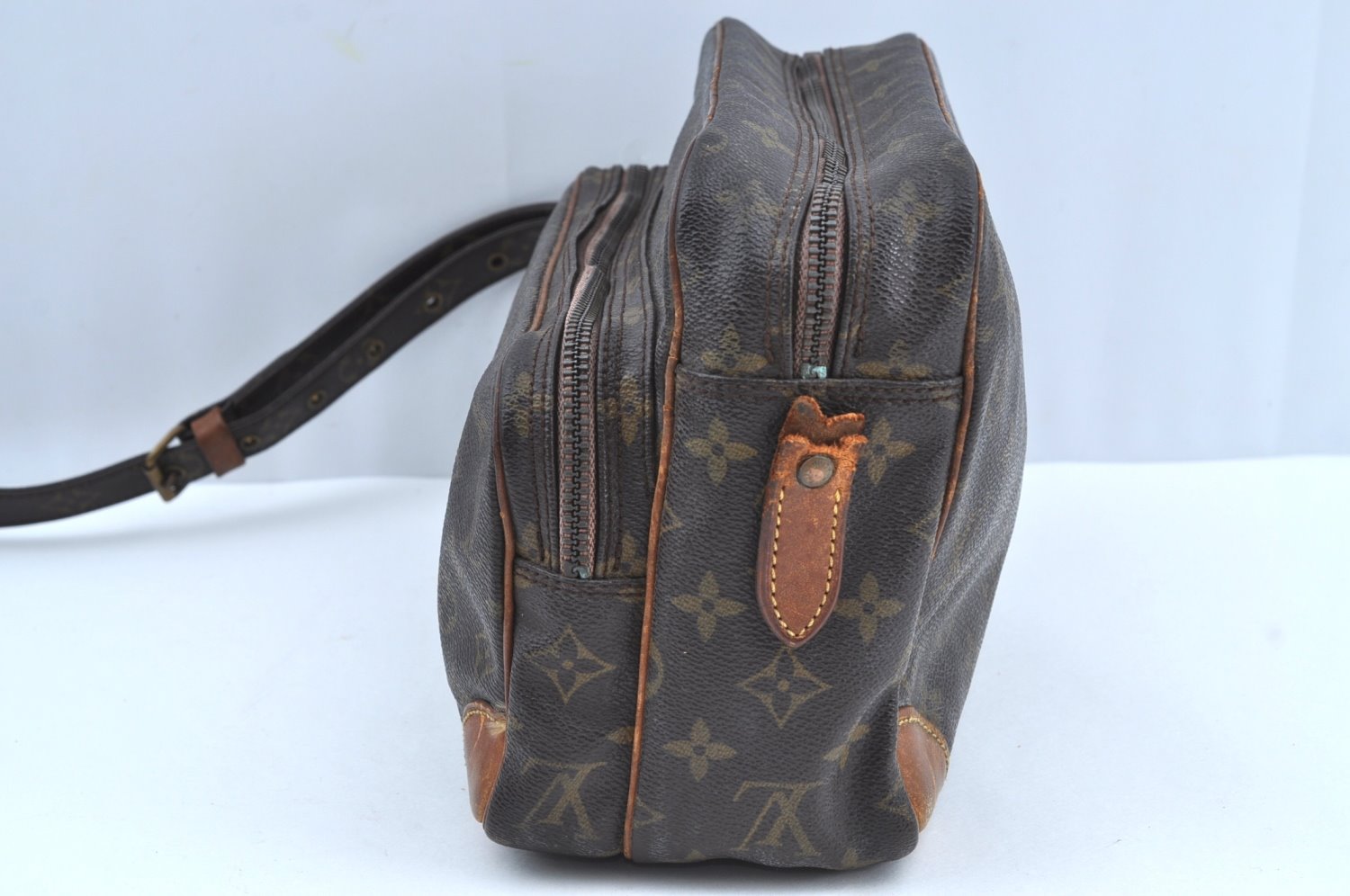 Authentic Louis Vuitton Monogram Nile Shoulder Cross Body Bag M45244 Junk K7195