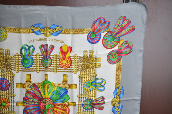 Authentic HERMES Carre 90 Scarf "LES RUBANS DU CHEVAL" Silk Gray K7217
