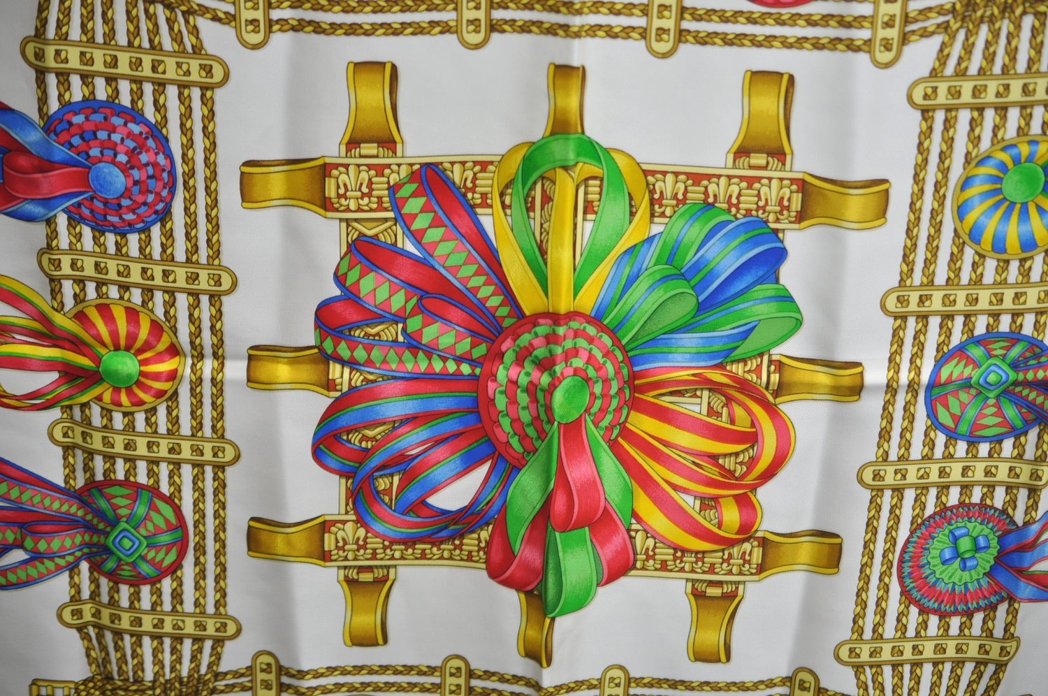 Authentic HERMES Carre 90 Scarf 
