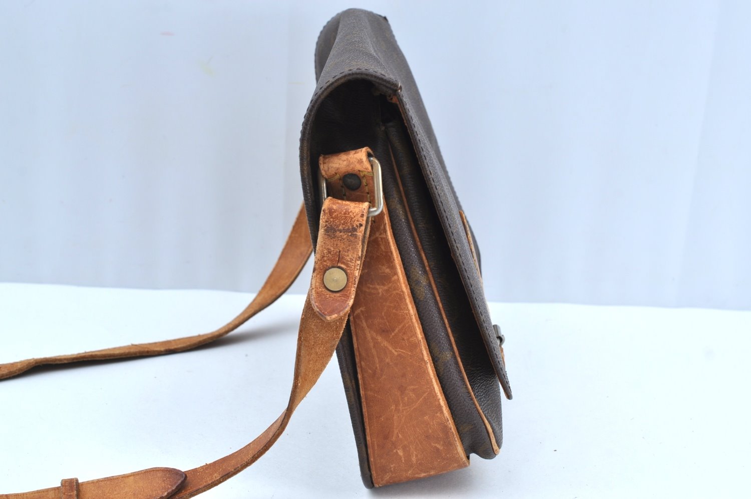 Authentic Louis Vuitton Monogram Cartouchiere GM Shoulder Bag Old Model K7231