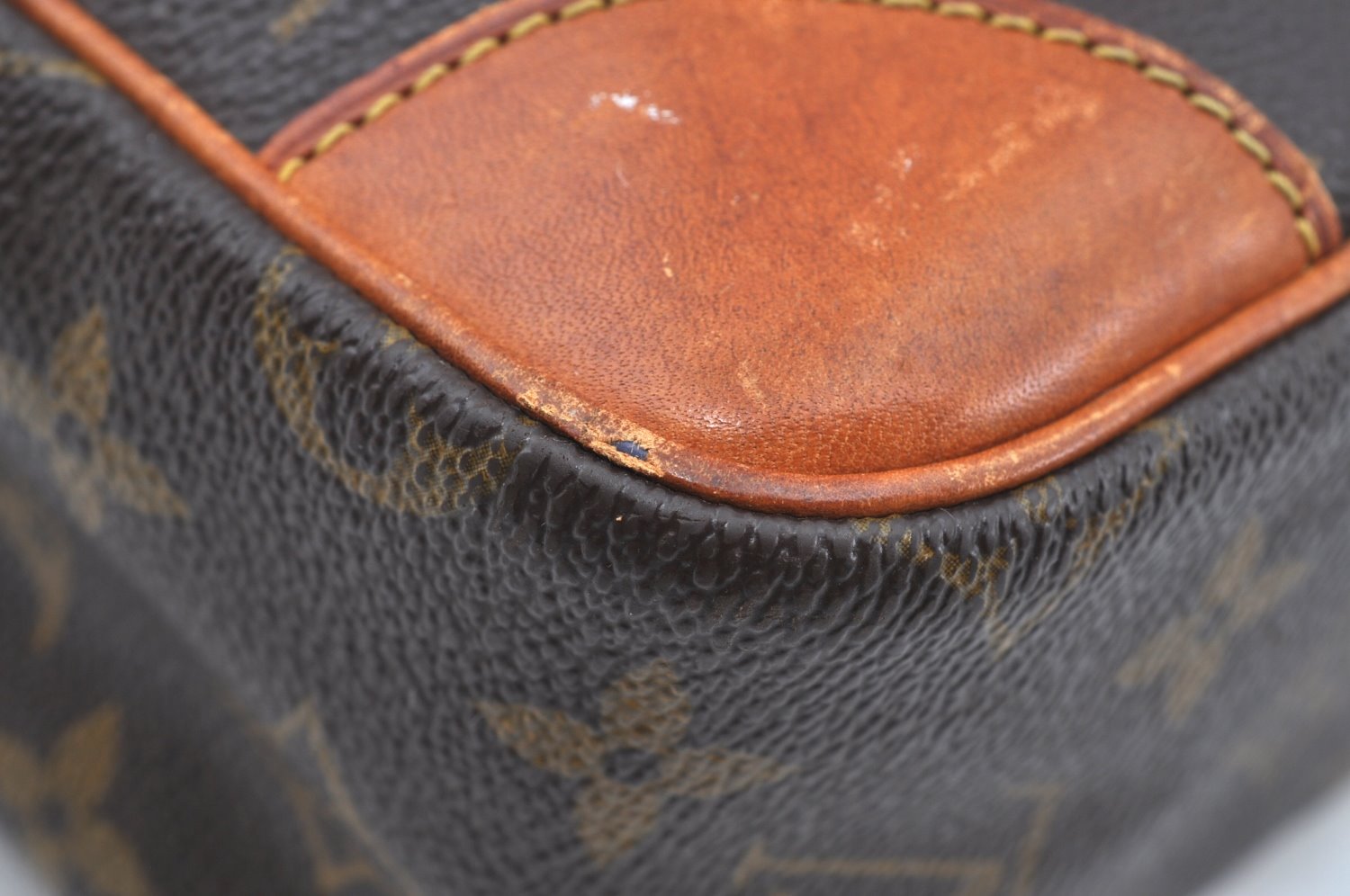 Authentic Louis Vuitton Monogram Danube MM Shoulder Cross Bag M45264 LV K7267