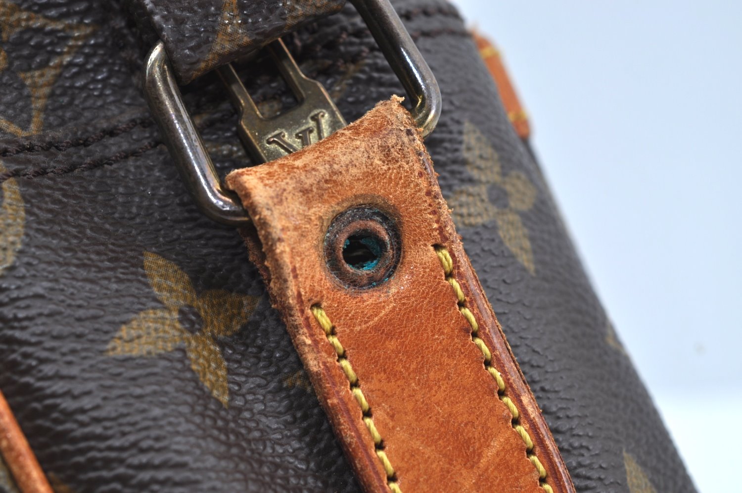 Authentic Louis Vuitton Monogram Danube MM Shoulder Cross Bag M45264 LV K7267