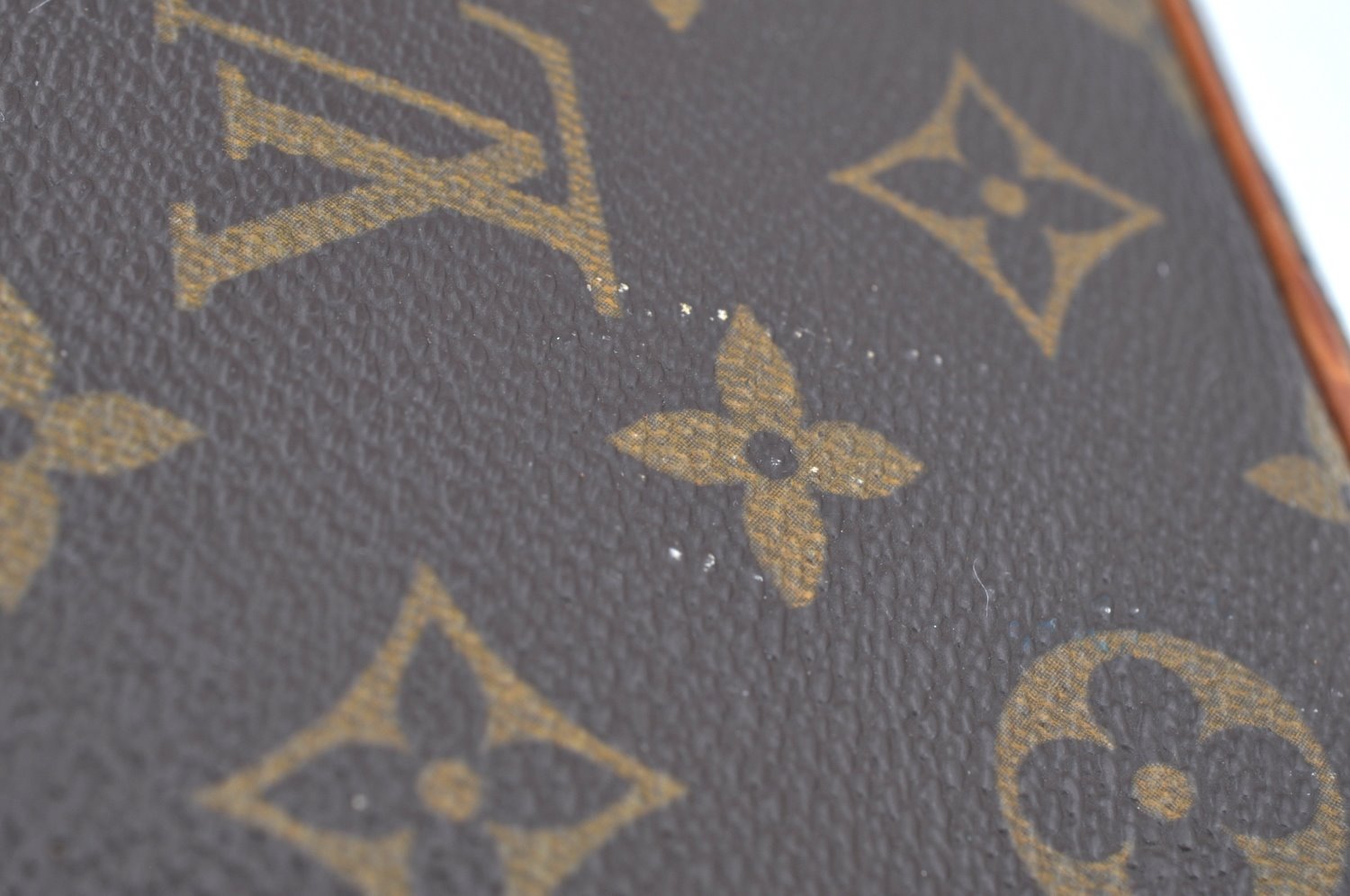 Authentic Louis Vuitton Monogram Danube MM Shoulder Cross Bag M45264 LV K7267