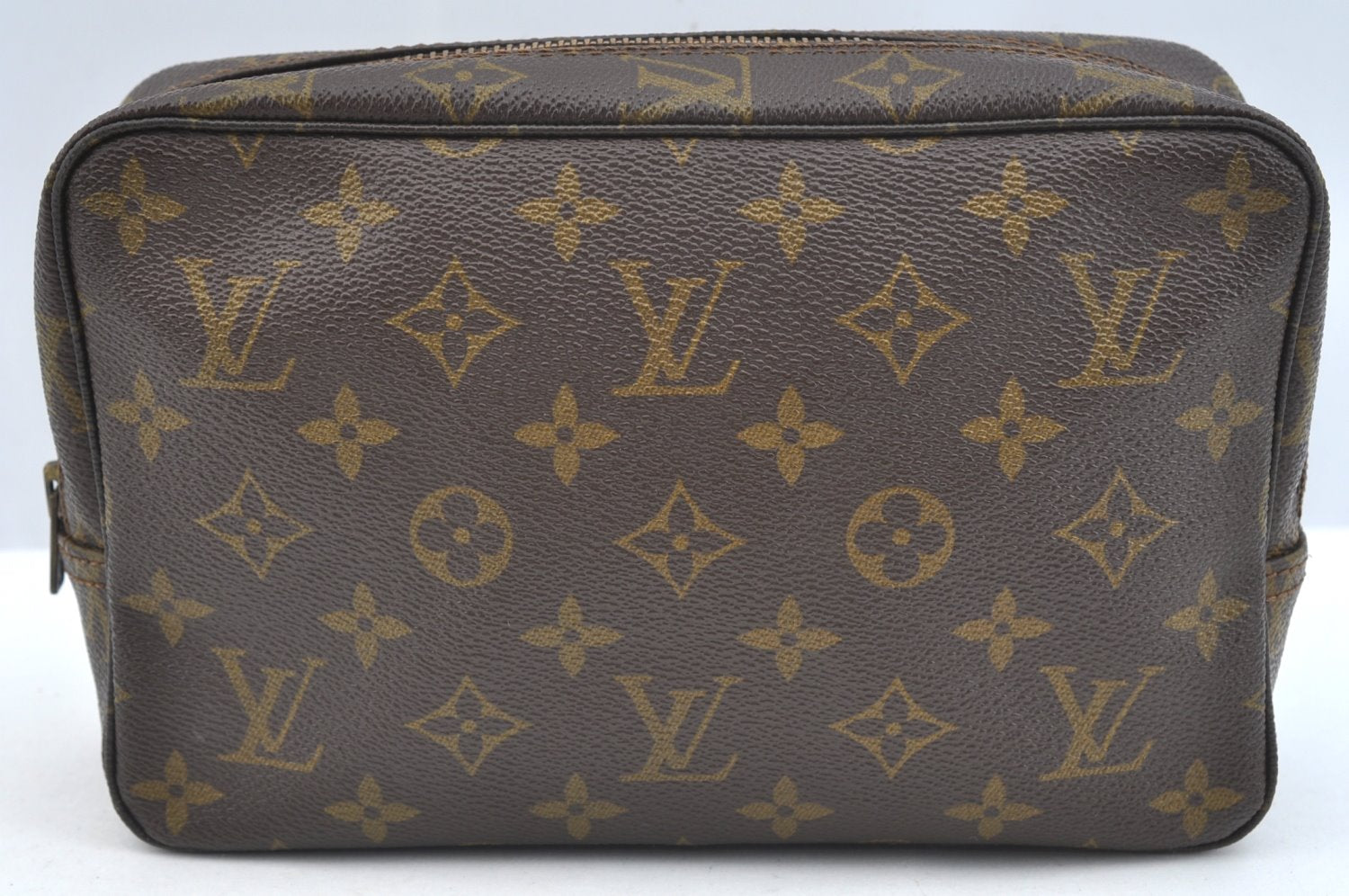 Auth Louis Vuitton Monogram Trousse Toilette 23 Clutch Hand Bag Old Model K7288