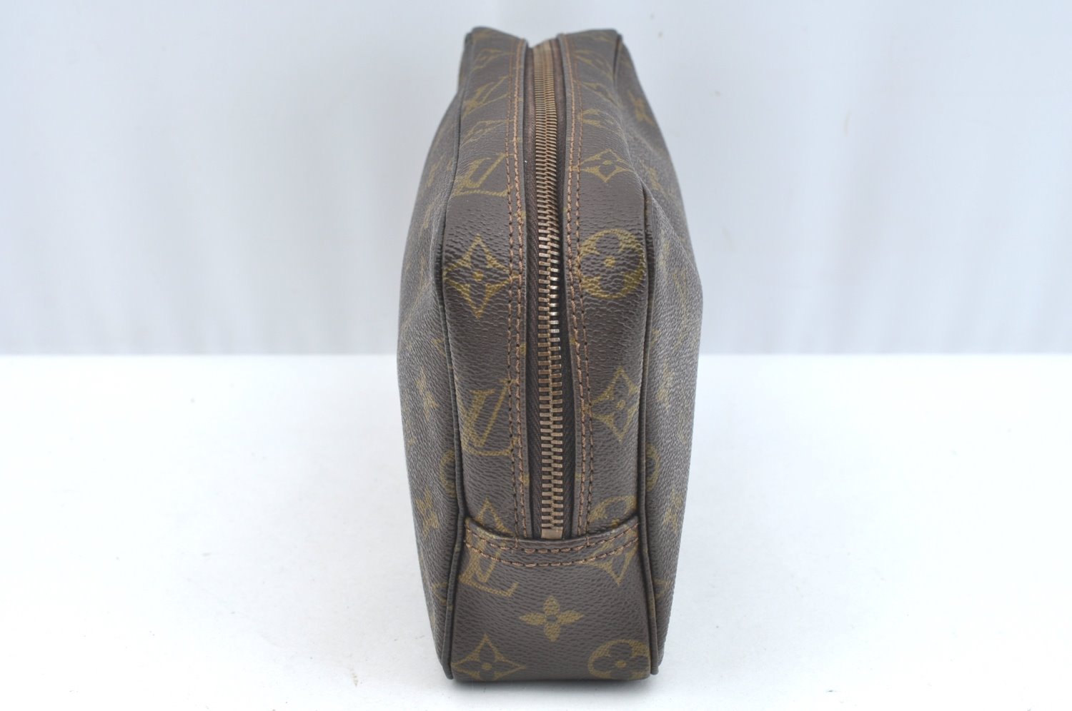 Auth Louis Vuitton Monogram Trousse Toilette 23 Clutch Hand Bag Old Model K7288