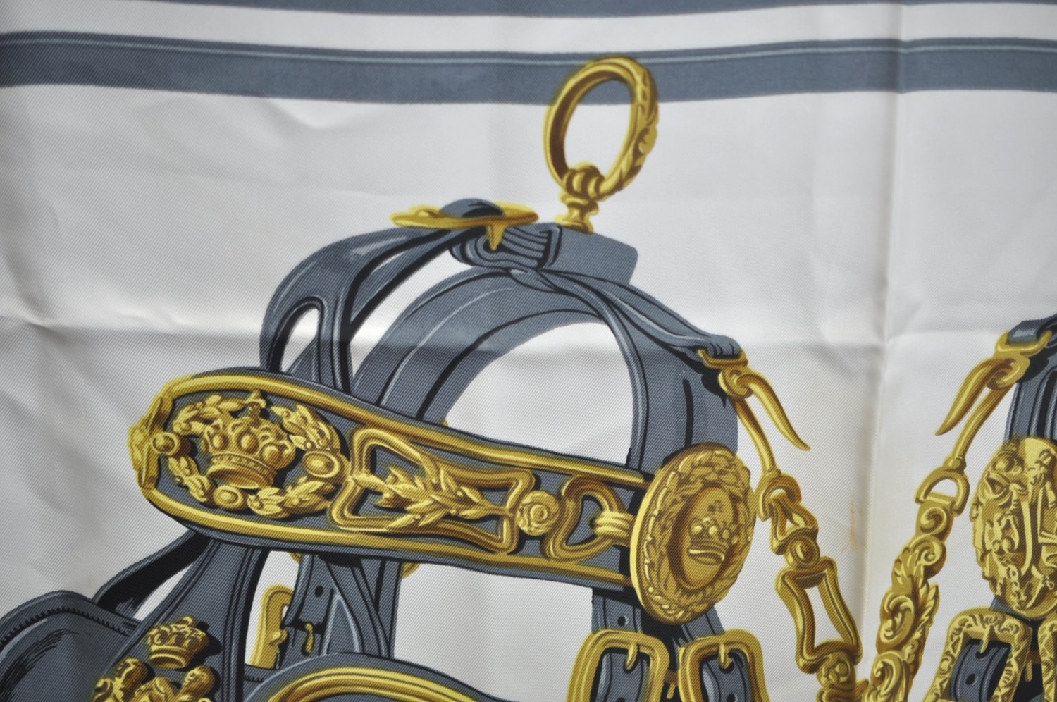 Authentic HERMES Carre 90 Scarf 