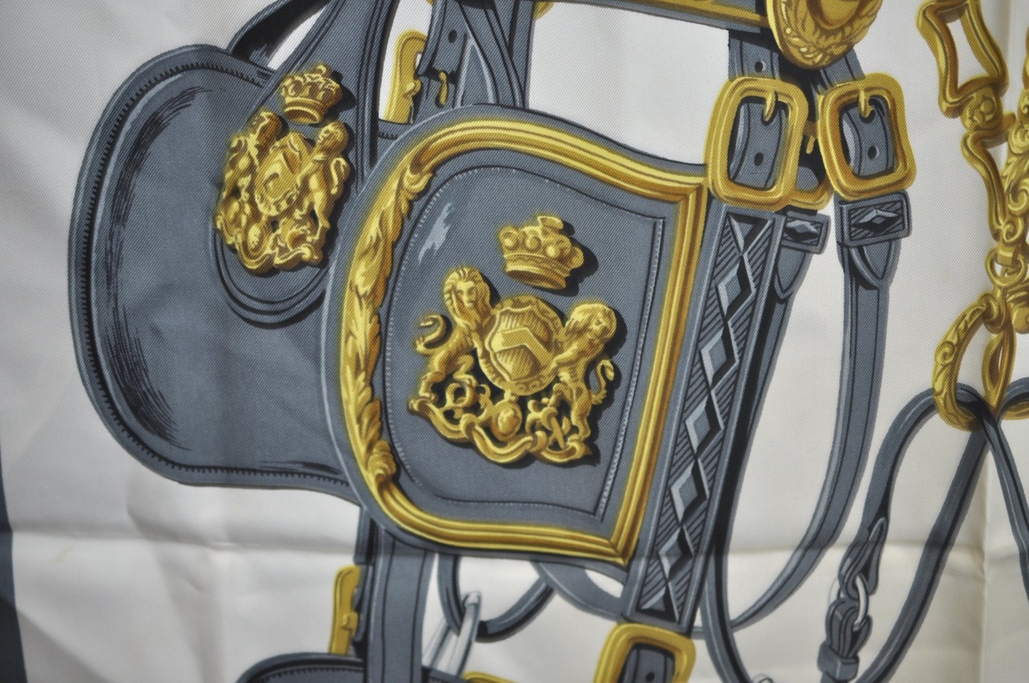 Authentic HERMES Carre 90 Scarf 