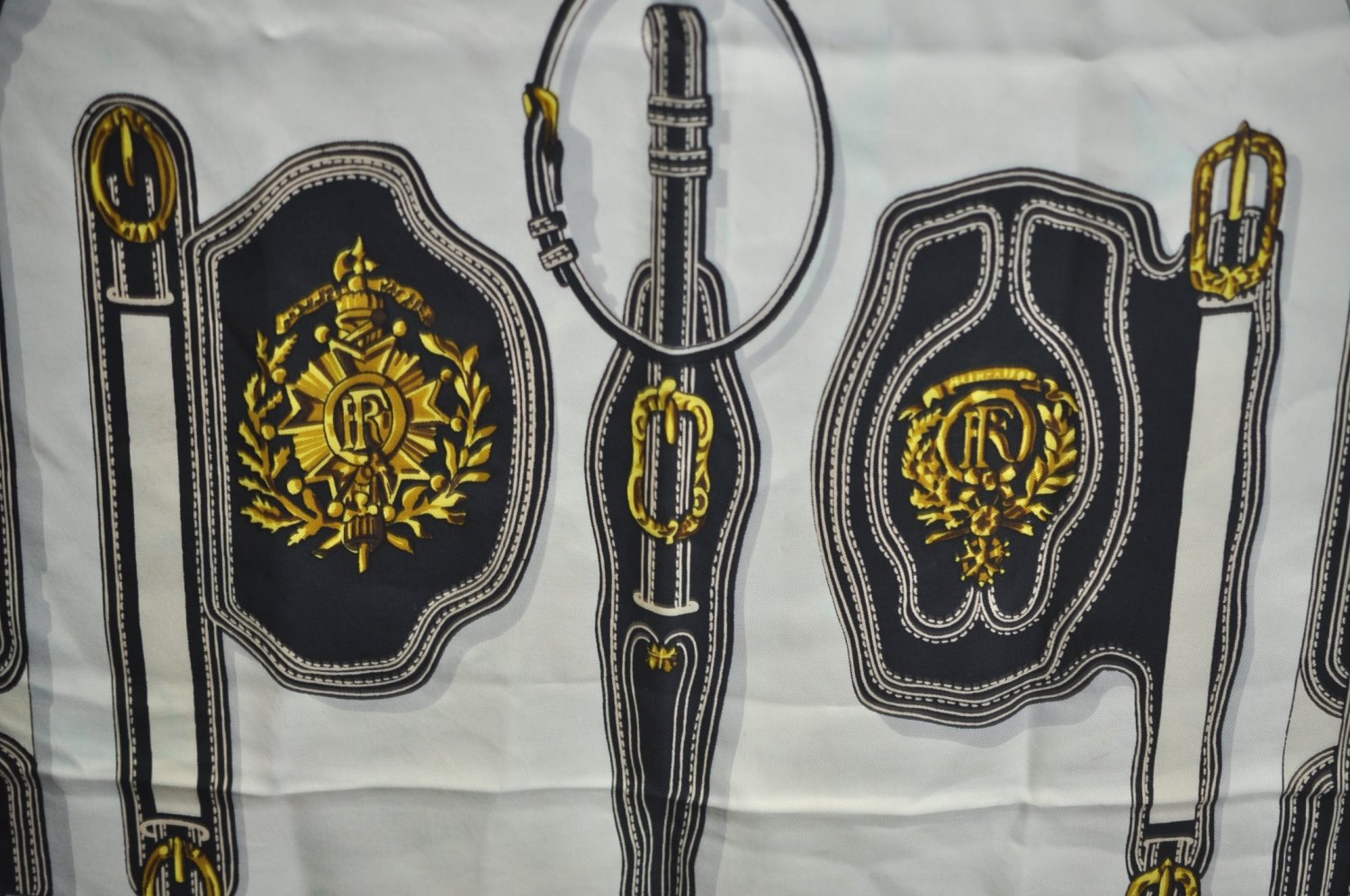 Authentic HERMES Carre 90 Scarf 