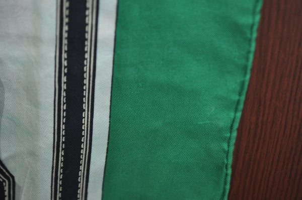 Authentic HERMES Carre 90 Scarf "Harnais des Presidents" Silk Green K7326