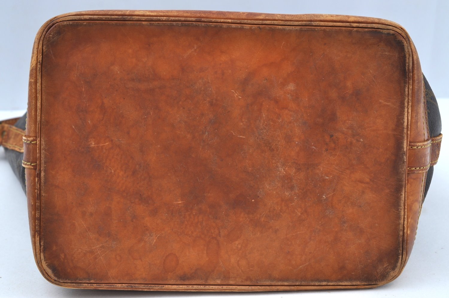 Authentic Louis Vuitton Monogram Noe Shoulder Drawstring Bag M42224 LV K7335