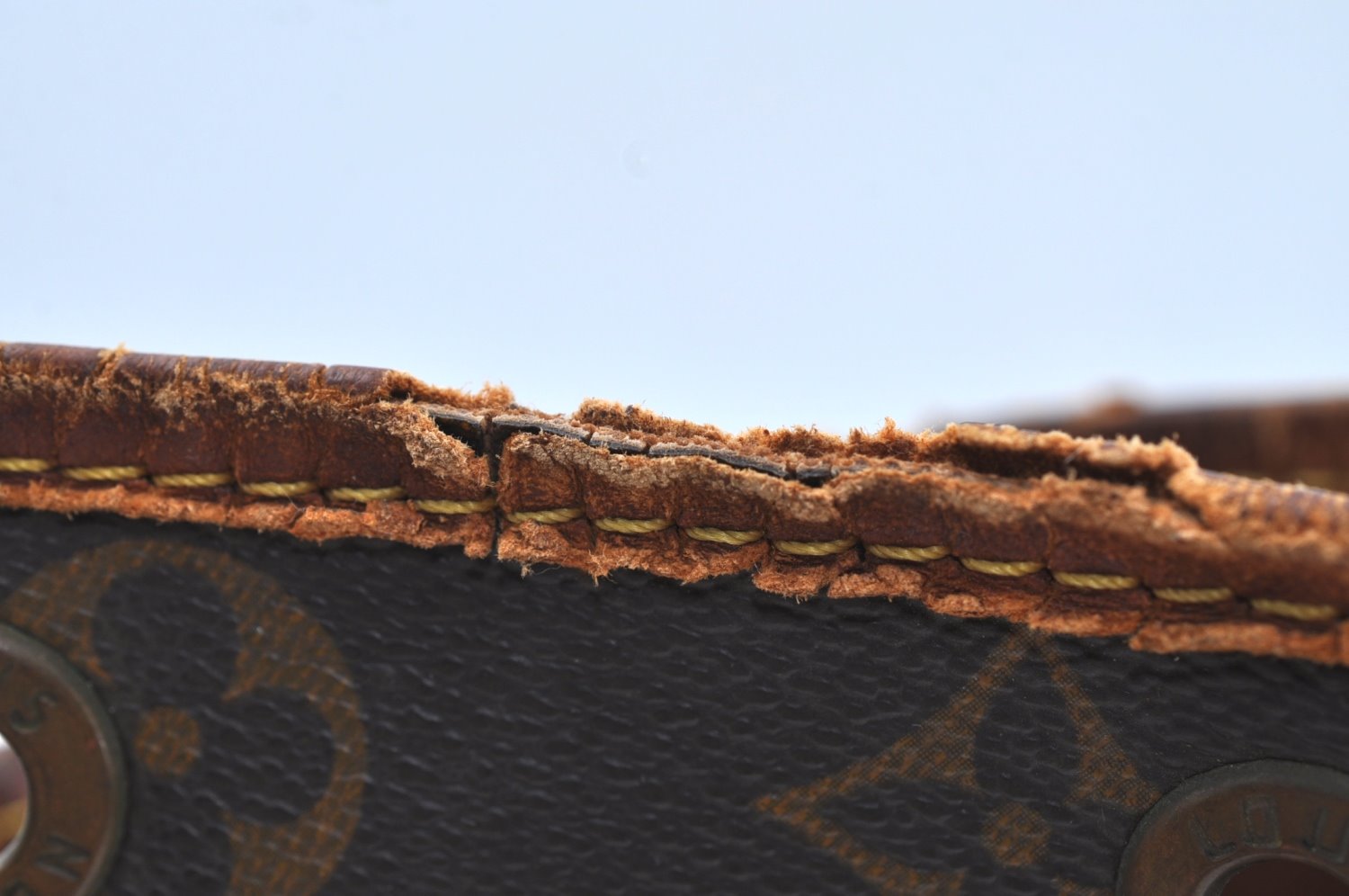 Authentic Louis Vuitton Monogram Noe Shoulder Drawstring Bag M42224 LV K7335