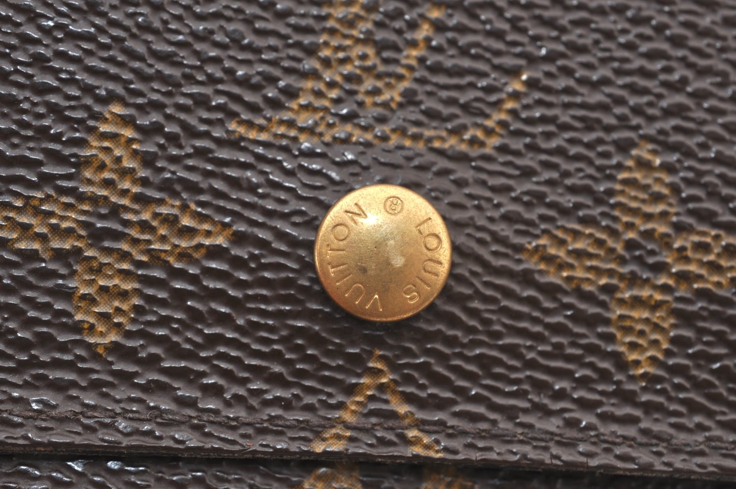 Authentic Louis Vuitton Monogram M61652 Porte Monnaie Billet Carte Credit K7340