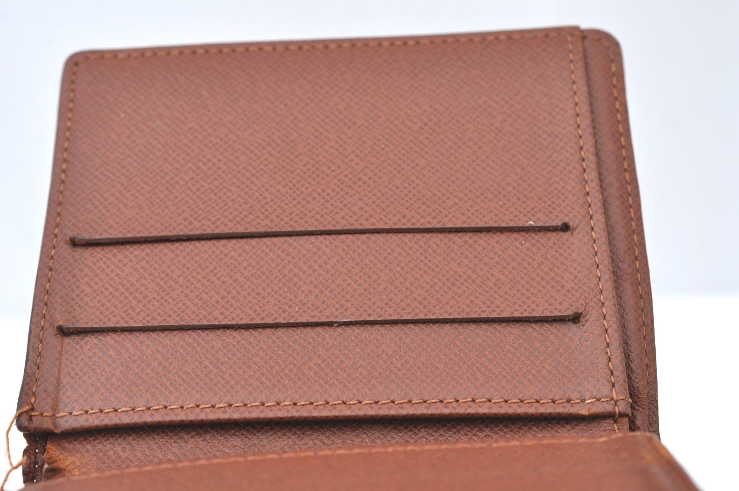 Authentic Louis Vuitton Monogram M61652 Porte Monnaie Billet Carte Credit K7340