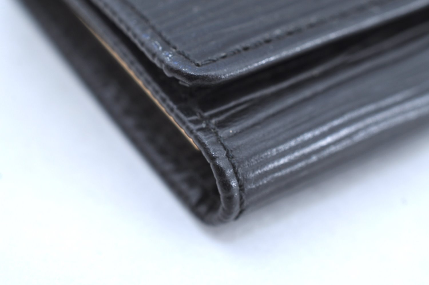 Authentic Louis Vuitton Epi Multicles 4 Key Case Black M63822 LV K7366