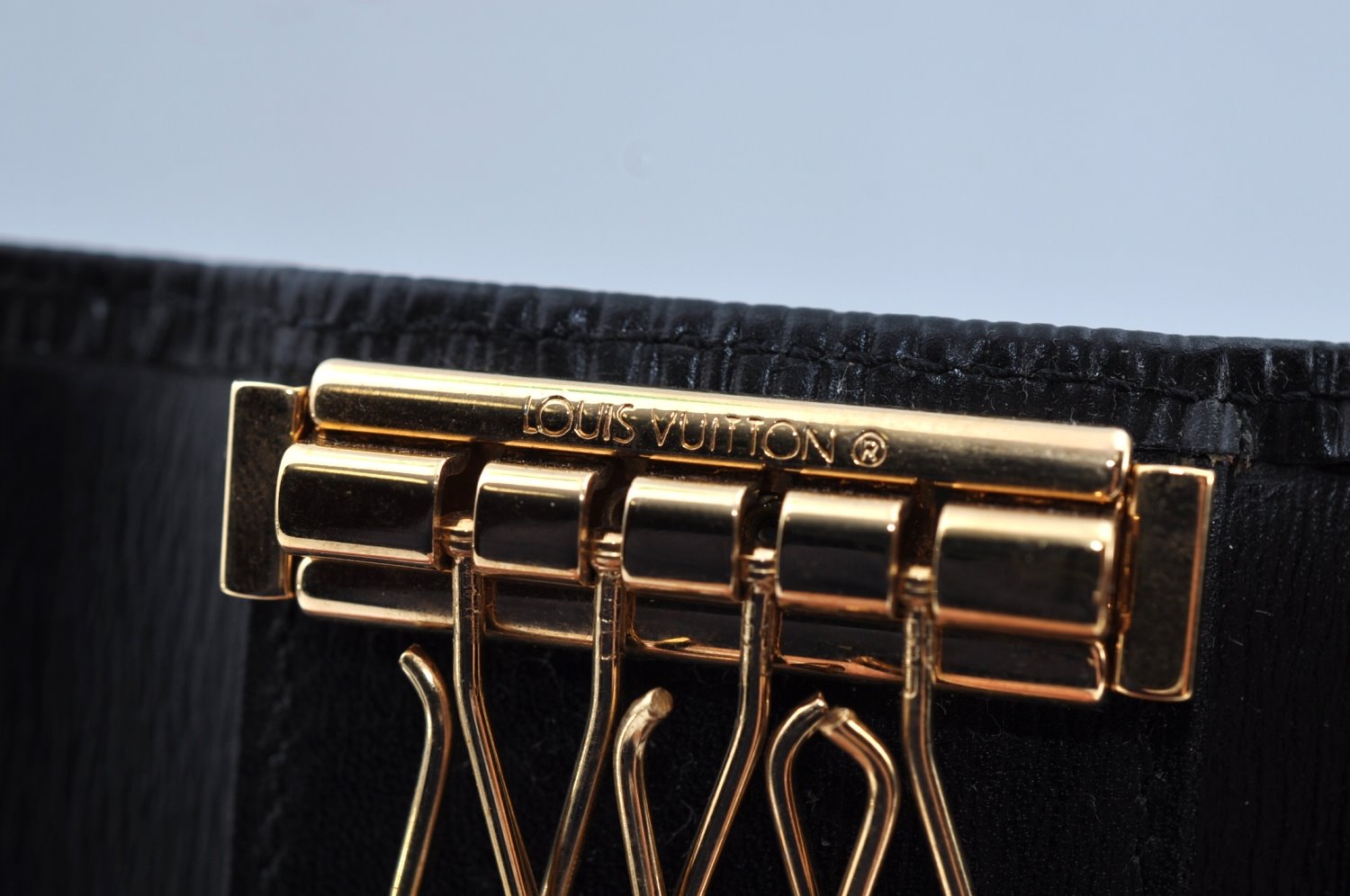Authentic Louis Vuitton Epi Multicles 4 Key Case Black M63822 LV K7366