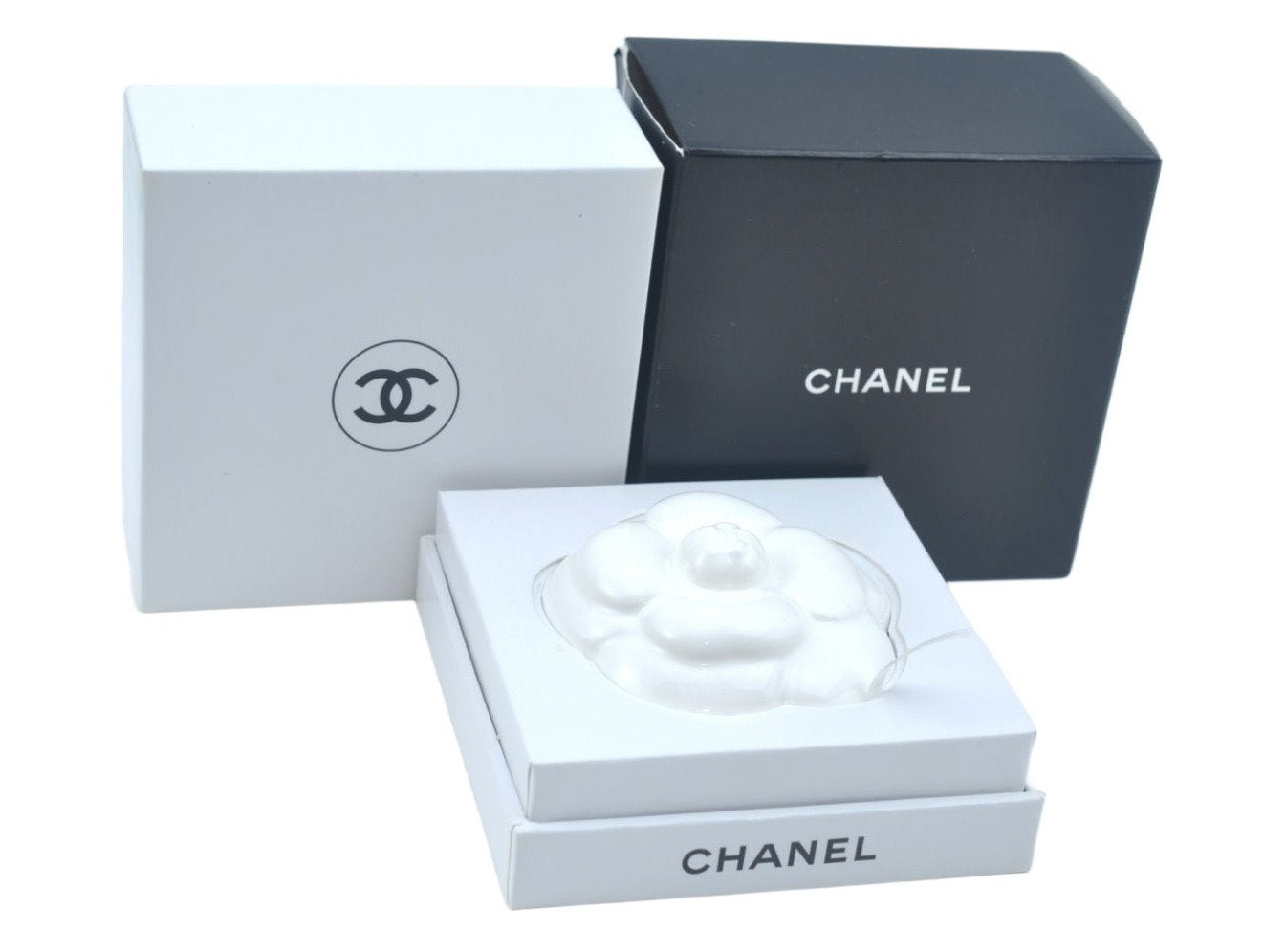 Authentic CHANEL Camellia Paper Weight Ceramic White CC Box K7370