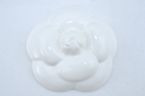 Authentic CHANEL Camellia Paper Weight Ceramic White CC Box K7370