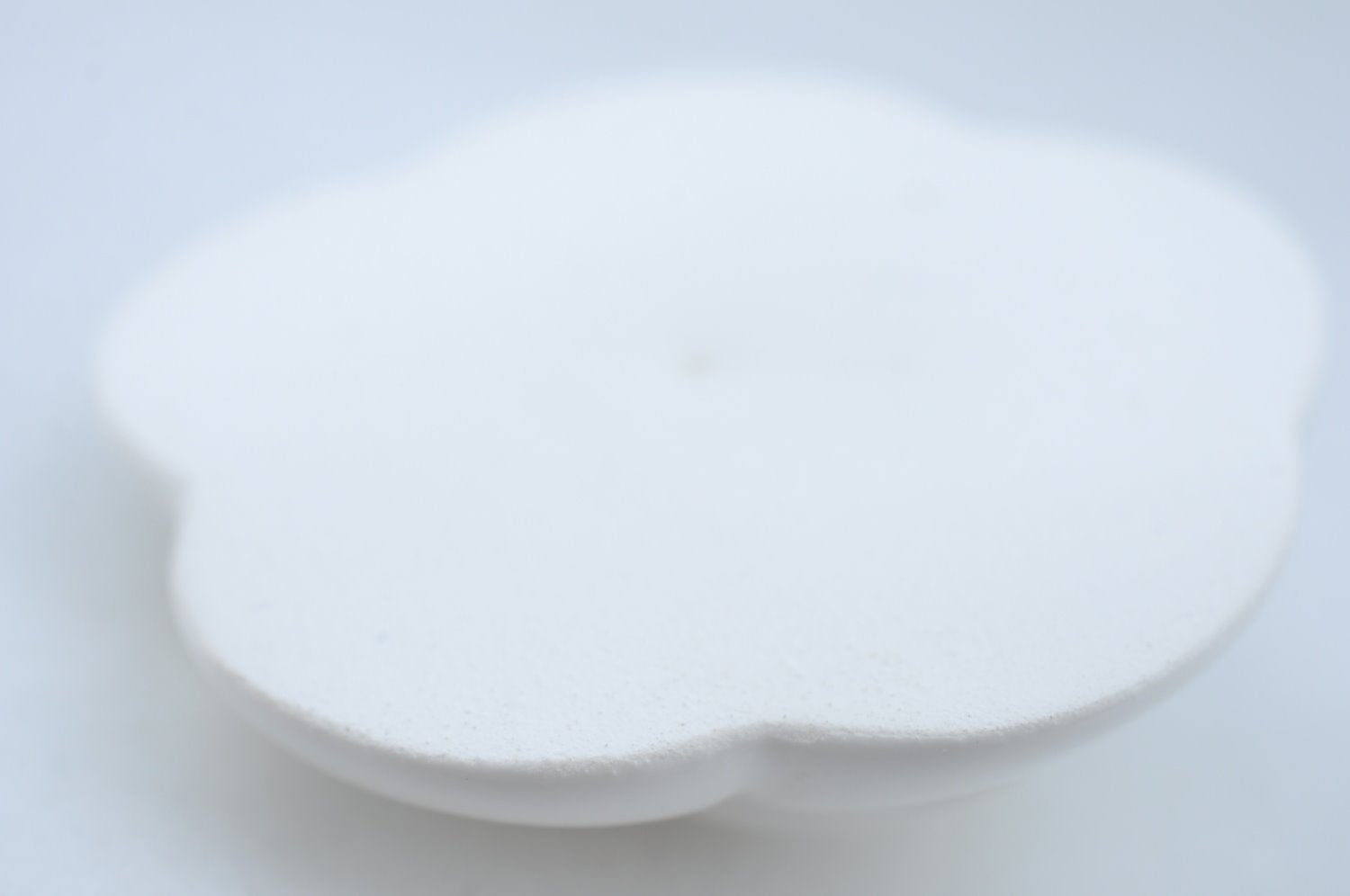 Authentic CHANEL Camellia Paper Weight Ceramic White CC Box K7370